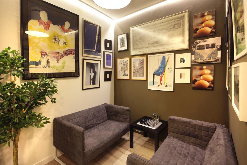 Gracia City Hostel 巴塞罗那 外观 照片 Waiting room