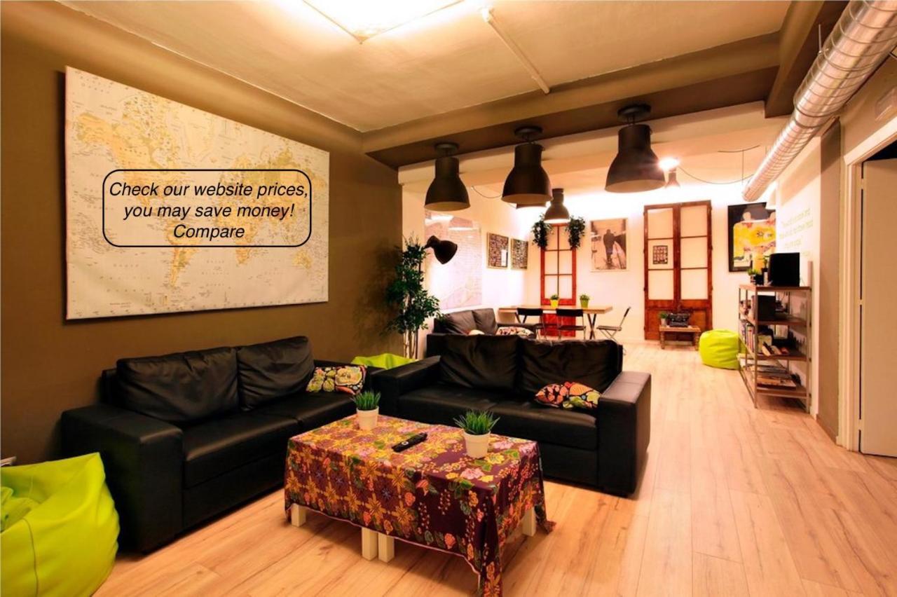 Gracia City Hostel 巴塞罗那 外观 照片 The interior of a typical hostel